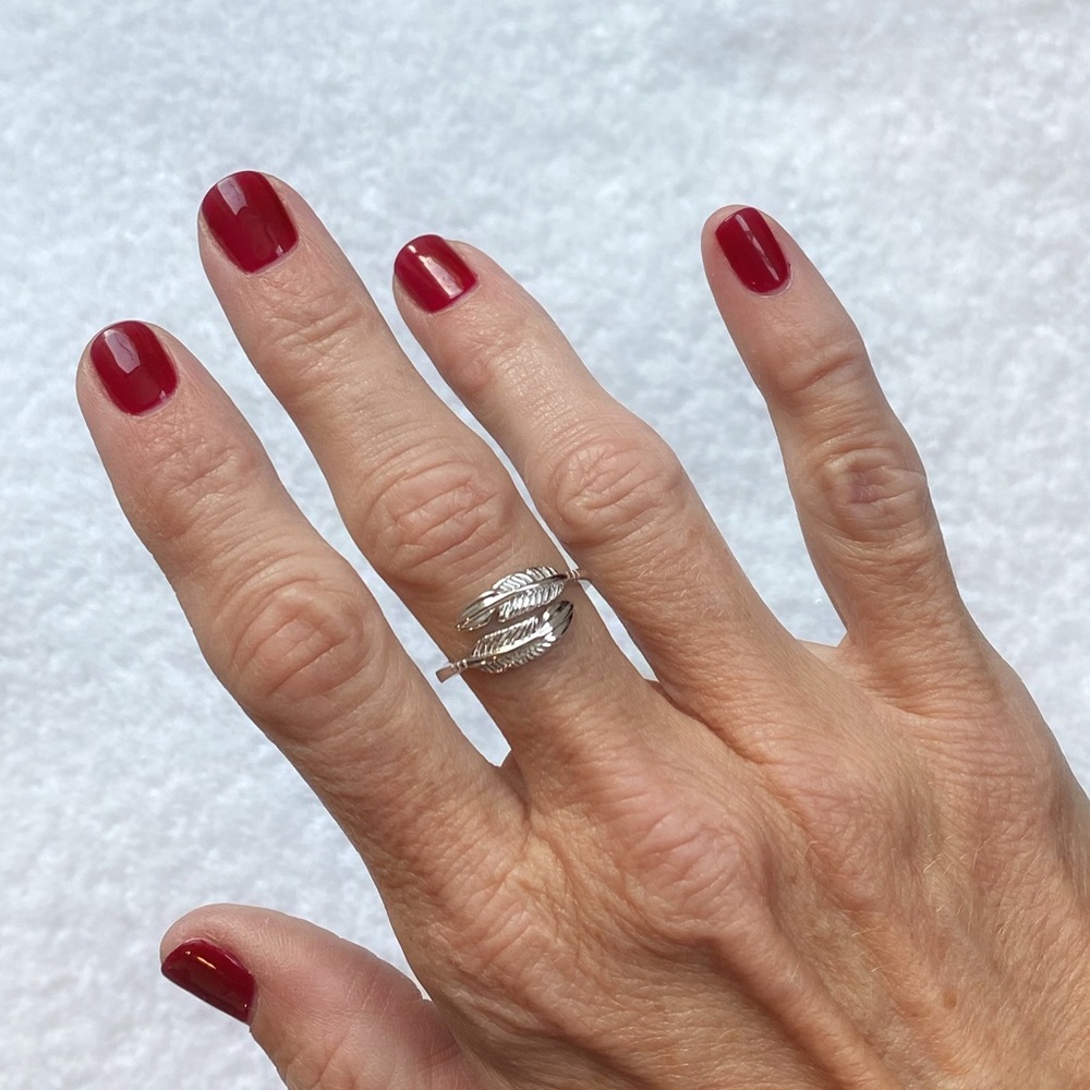 •sterling silver feather ring•